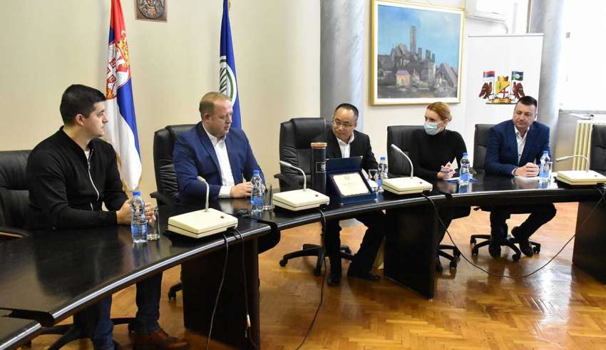 Градоначелник Бора доделио признање компанији Serbia Zijin Copper