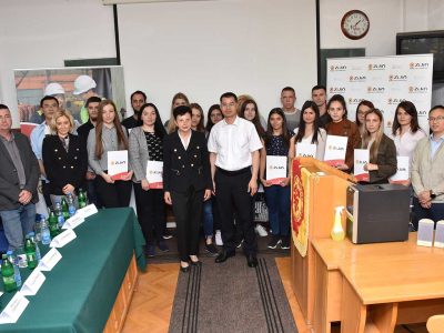 Апсолвентима Техничког факултета у Бору уручени уговори о стручној пракси