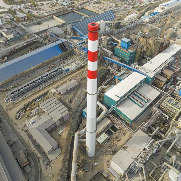 Специјализовани тим фирме “Јастребац димњаци” санирао топионички димњак